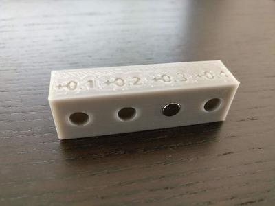 5x2mm Disc Magnet Hole Tester