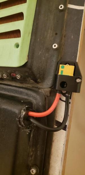XT-90S (Female) Holder - Loop Key for Electric Skateboard