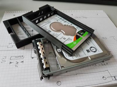 DELL: 2.5" HDD Tray screwless
