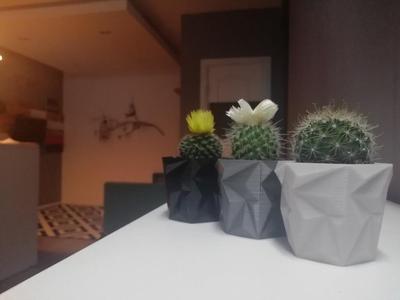 Tiny low poly abstract vase