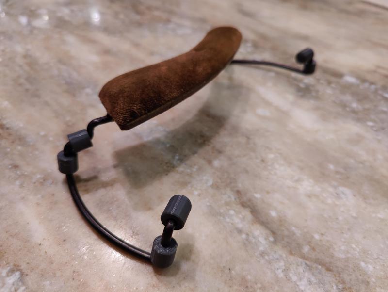 violin chinrest spouts