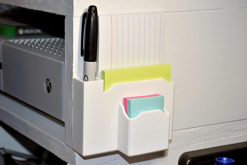 Post-It_Holder_With_Pen