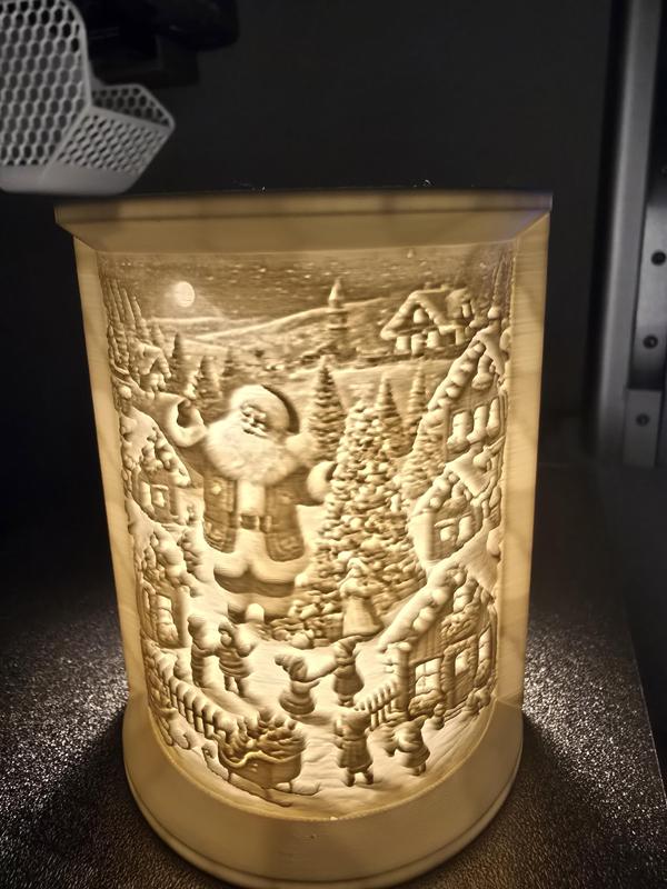 lithopane  christmas santa in city
