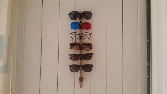 Glasses Holder - Peg System