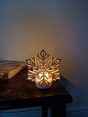 Snowflake tealight Holder