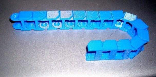 Enclosed Cable Carrier