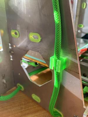 P3Steel cable holder