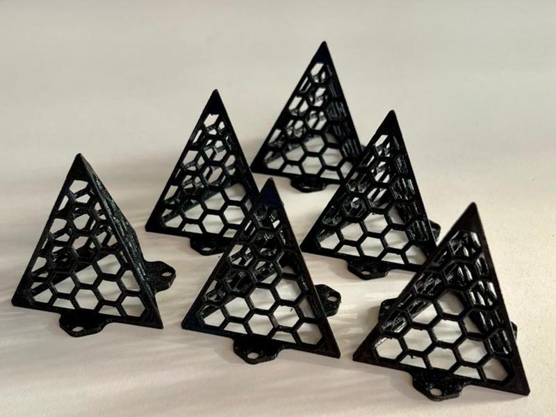 PAINTERS PYRAMID - EXAGONG