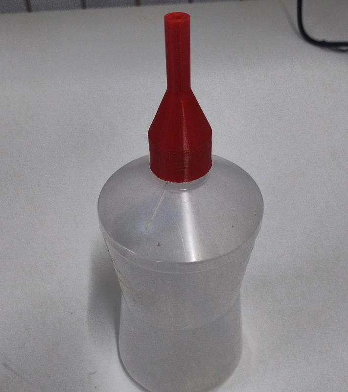 Bico para pisseta ou almotolia