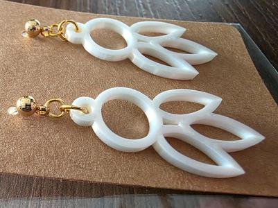 Stylish earrings