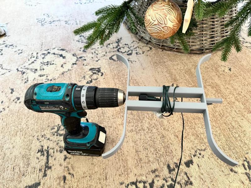 Drill Powered Christmas Fairy Light Spool   