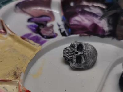 Skully Pin