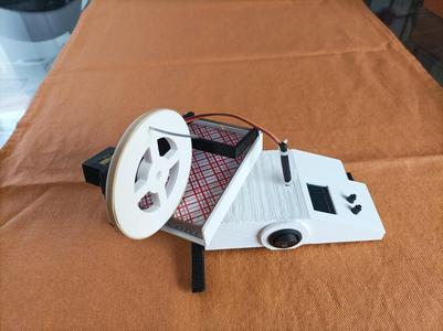 Automatic card dealer