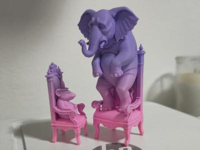 King Mouse vs. Terrified Elephant