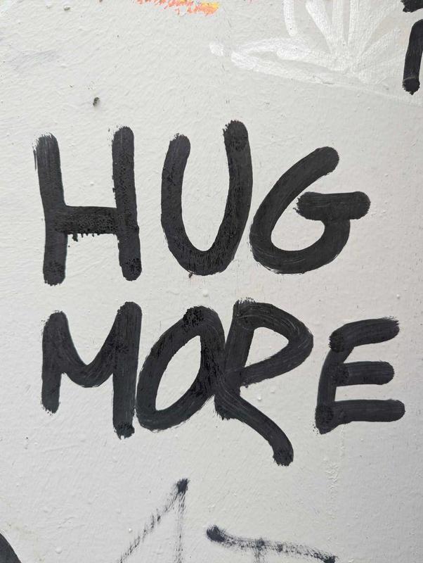 Lisbon Street Art Replica #0001 "Hug More" Plate