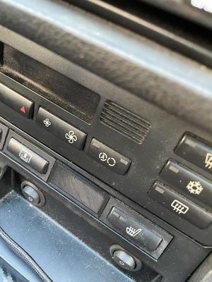 BMW E46 Button Cover (now with AirTag-bracket)