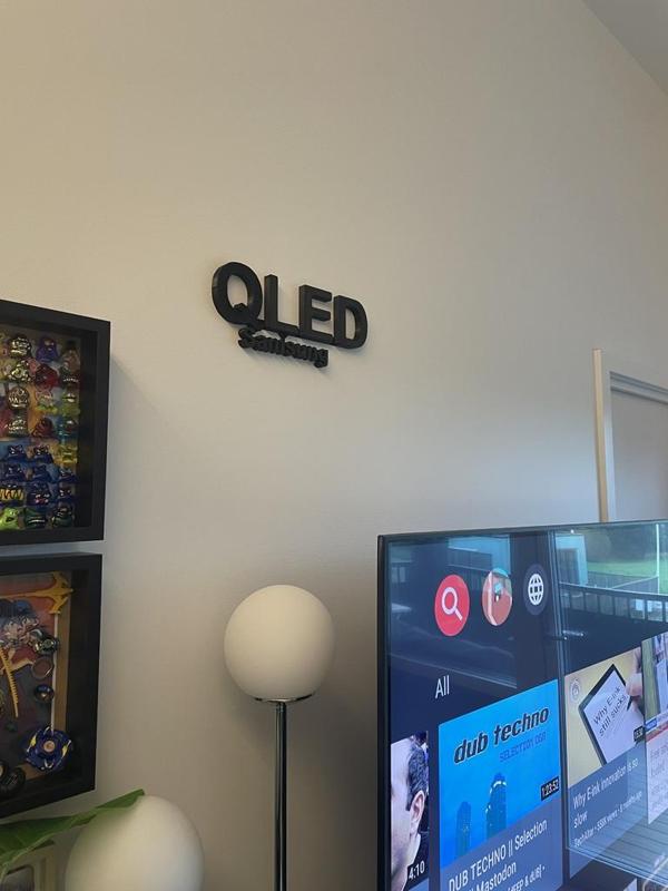 Samsung Qled Logo "Wall"
