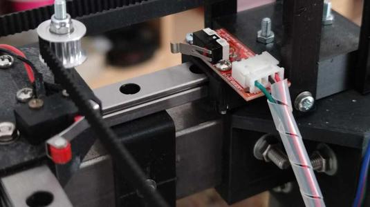Endstop support for MGN12 rail