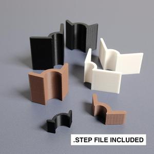 Corner cable clip
