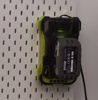 Skadis Ryobi Super fast Charger