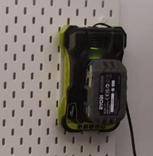 Skadis Ryobi Super fast Charger