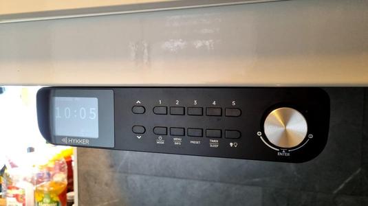 Kitchen cabinet holder (e.g. IKEA) with a distance of 6 cm for the BLOW RK1 radio