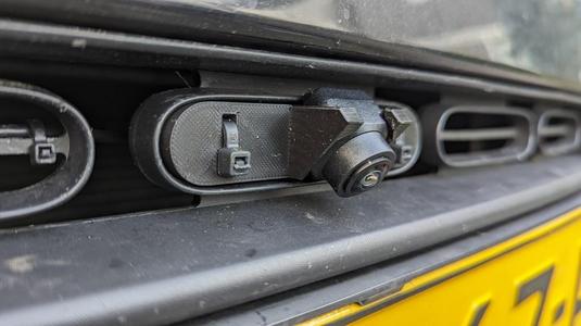 Citroën C4 Cactus aftermarket front camera bracket