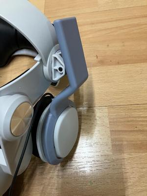 Headphone bracket