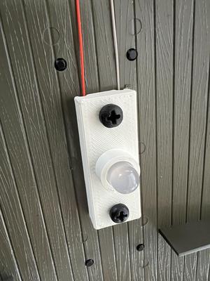 Interior light mount for LGB