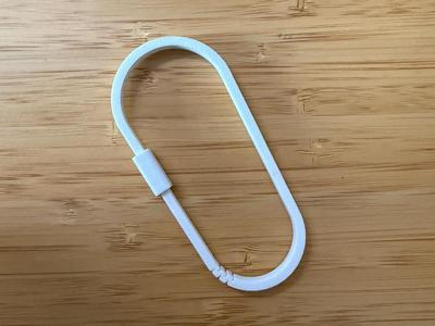 Simple carabiner