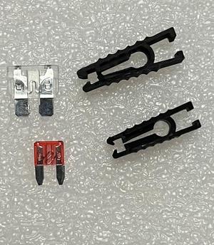 Car fuse pullers