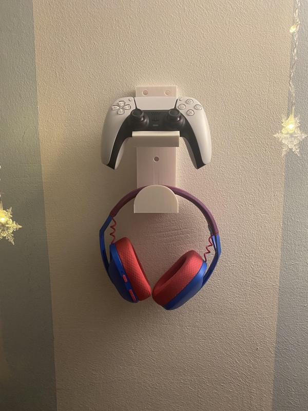 Holder for PS5 controller and headset