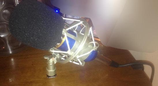 Mini Microphone Stand and cable clip