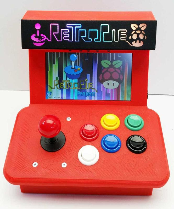 Mini Arcade videogame with Raspberry Pi 2