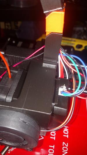 Laazurus' Migbot Extruder Brace w/chain anchor