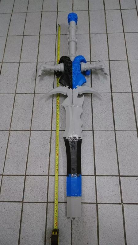 Frostmourne sword