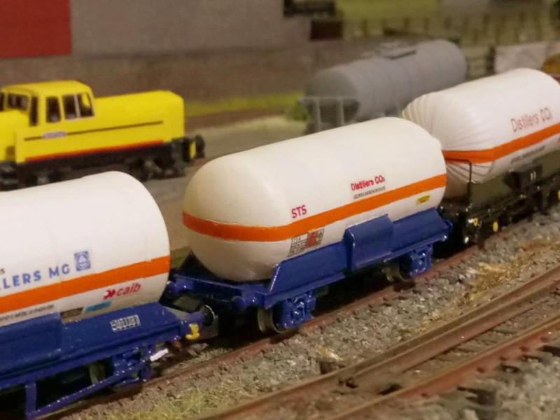 N Gauge 45T TTO18 CO2 Tank Wagon