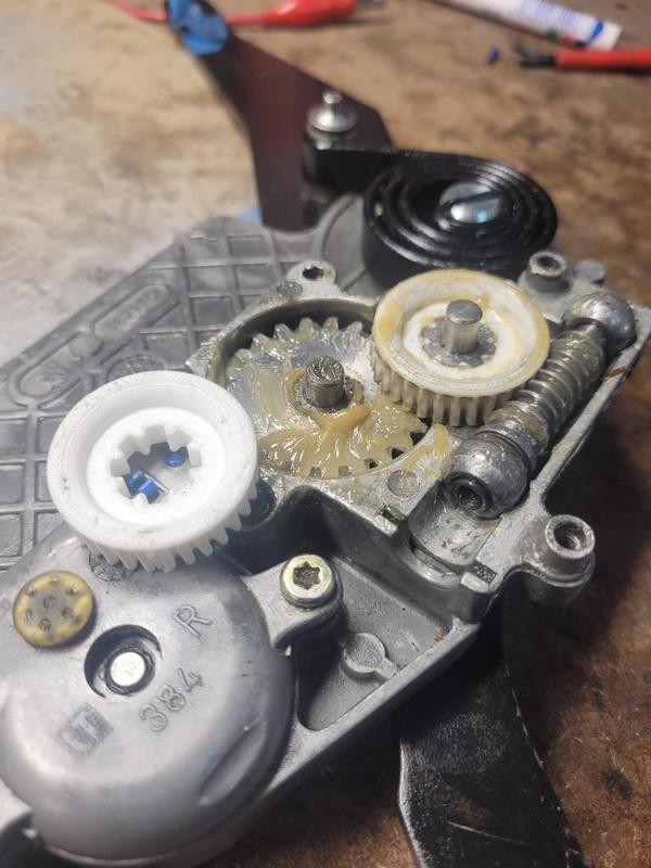 Bmw E-34 Brose seat gearwheel replacement