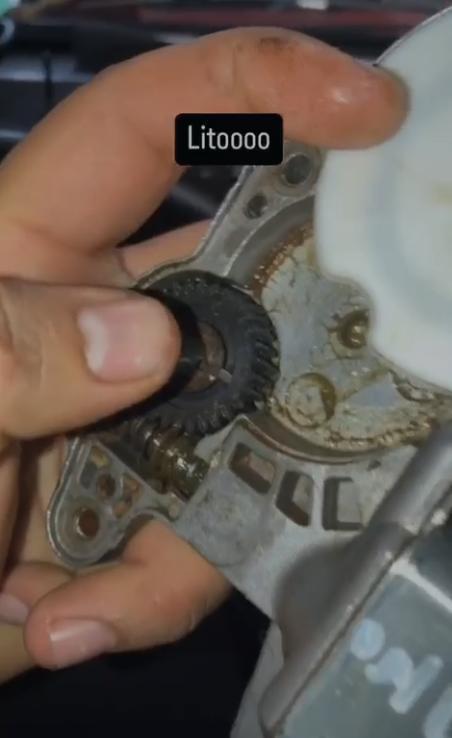 Sunroof gear nissan Terrano 2