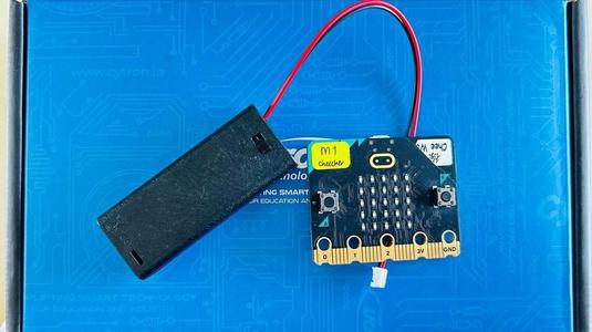 Casing for micro:bit with AAA Battery Holder 