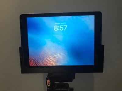 Tripod Holder for iPad