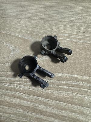 MN82 RC axle hook left / right