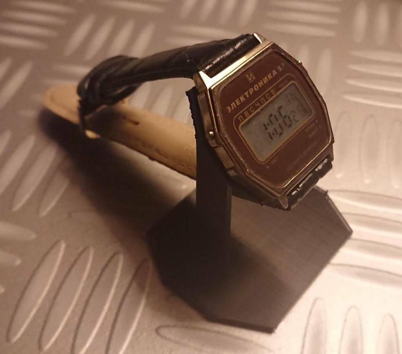 Watch support, Elektronika 53 style
