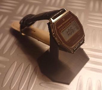 Watch support, Elektronika 53 style