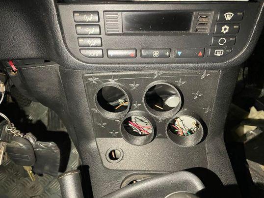 BMW e36 central console gauge panel