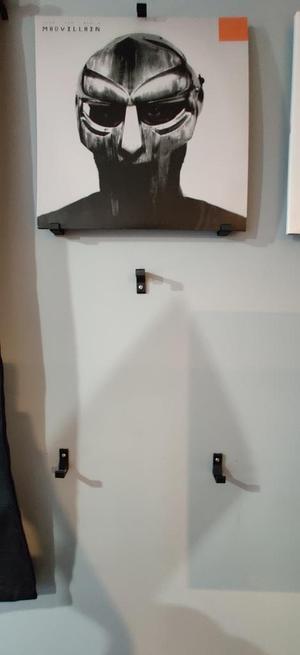 Vinyl Wall Mount
