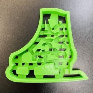Kiss & Cry Cookie Cutter