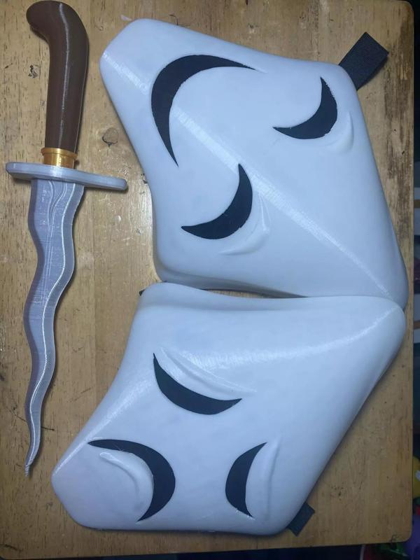 TRESE TWINS MASK AND SWORD