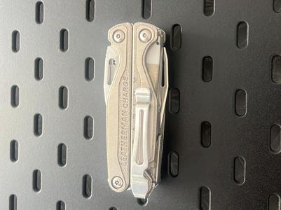 Skadis Leatherman magnetic holder