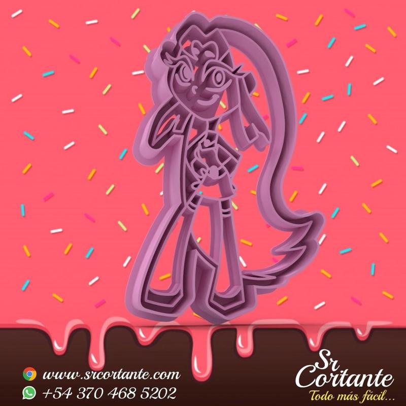 CUTTER COOKIE YOUNG TITANS - TEEN TITANS CUTTER OF COOKIES